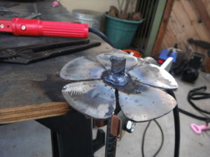 Как сварить розу из металла