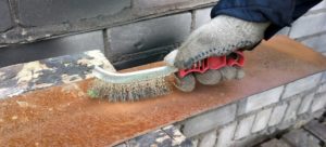 Удаление ржавчины с металла перед покраской