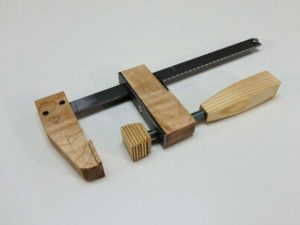 Как сделать струбцину из дерева своими руками