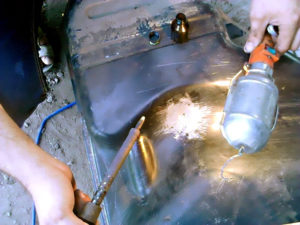 Как заварить бензобак электросваркой