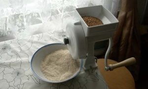 Ручная мельница для зерна своими руками