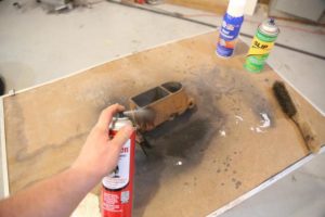 Удаление ржавчины с металла перед покраской