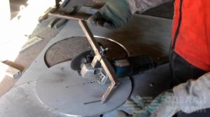 Как сделать ровное отверстие в металле