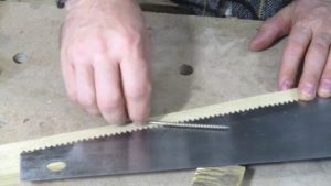 Как сделать ножовку по дереву своими руками