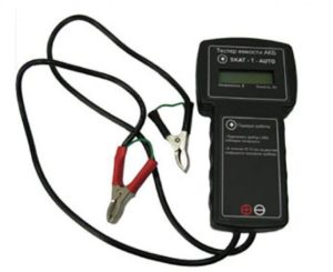 Прибор для измерения заряда аккумулятора автомобиля