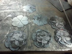 Как сварить розу из металла