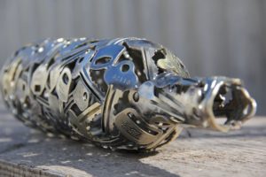 Необычные изделия из металла