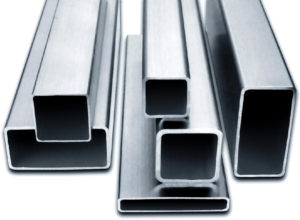Металлический профиль квадратного сечения