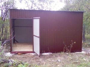 Как построить сарай из профнастила своими руками