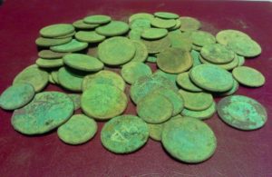 Чистка медных монет от зелени