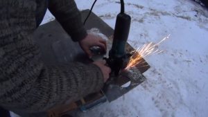 Как сделать ровное отверстие в металле