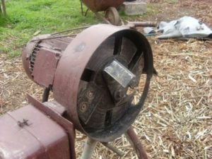 Садовые измельчители веток и травы своими руками