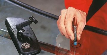 Как склеить стекло и металл