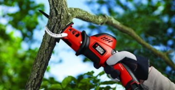 Электроножовка для обрезки деревьев