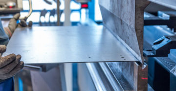 Гибка листового алюминия