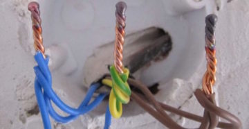 Сварка медных проводов в распределительной коробке