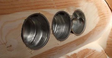 Подрозетник металлический для дерева