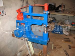 Кузнечный рессорный молот своими руками