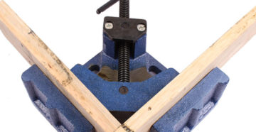 Приспособление для сварки под прямым углом