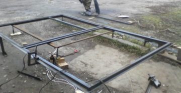 Как сварить ворота из профтрубы своими руками