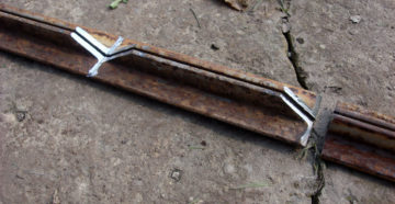 Как согнуть металлический уголок под 90 градусов