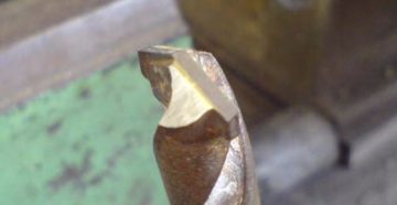 Как правильно заточить сверло по бетону Как правильно заточить сверло по бетону