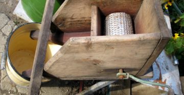 Как сделать давилку для винограда своими руками