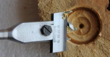 Как просверлить большое отверстие в дереве