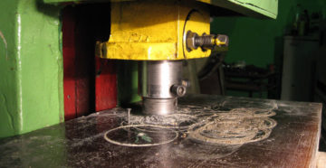 Пресс для штамповки листового металла