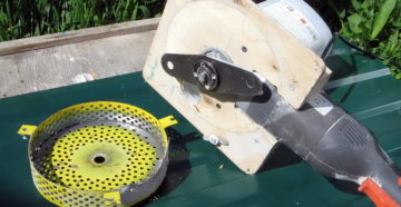 Зернодробилка ручная своими руками Зернодробилка ручная своими руками