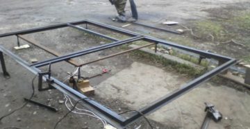 Гаражные ворота из профильной трубы своими руками