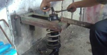 Приспособление для сжатия пружин стойки своими руками Приспособление для сжатия пружин стойки своими руками