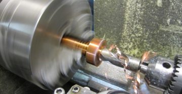 Как работать на токарном станке по металлу