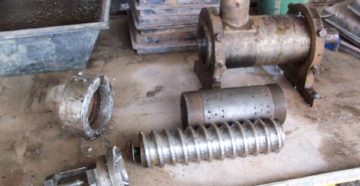 Экструдер для кормов своими руками из мясорубки Экструдер для кормов своими руками из мясорубки