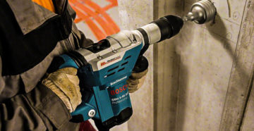 Можно ли перфоратором сверлить дерево