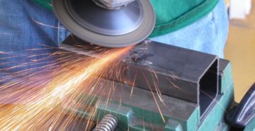 Наждачник по металлу зачистка сварочных швов шлифовальной