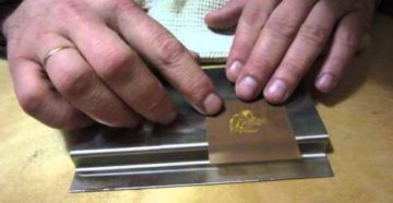 Нанесение надписи на металлическую поверхность