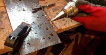 Как сделать отверстие в металле