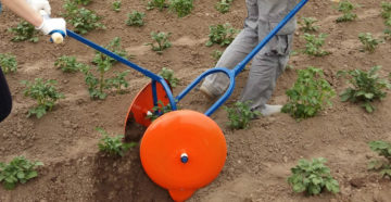 Как сделать окучиватель картофеля ручной своими руками Как сделать окучиватель картофеля ручной своими руками