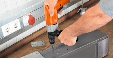 Как сделать отверстие в металле без дрели