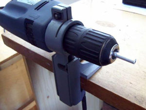 Как закрепить дрель горизонтально