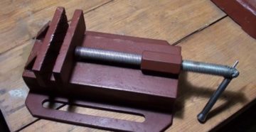 Тиски для сверлильного станка своими руками